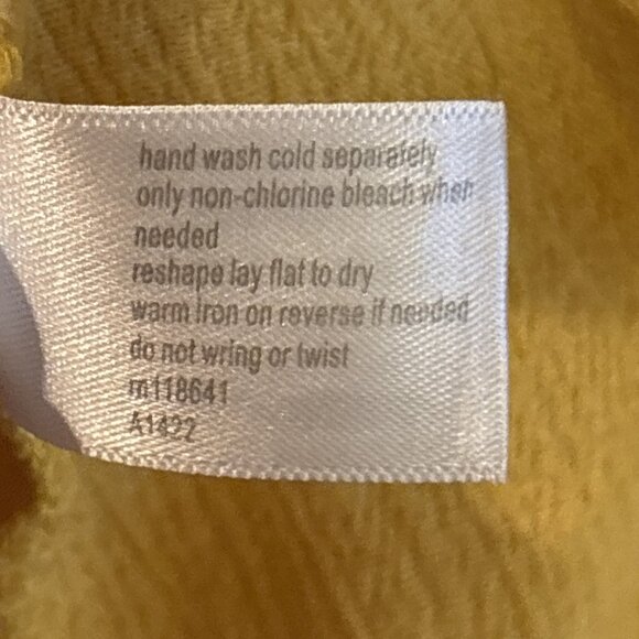 Lane Bryant Crochet Shoulder V-neck Button up Crinkle Yellow Tank Top Size 18 - Picture 4 of 5